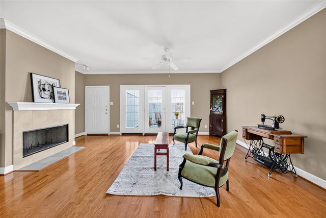 404 Wilcrest Drive 404, Houston, TX 77042