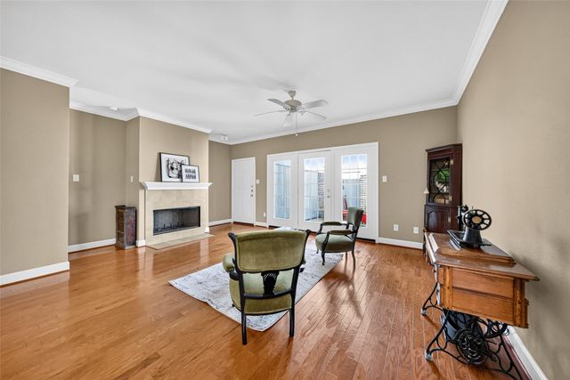 404 Wilcrest Drive 404, Houston, TX 77042