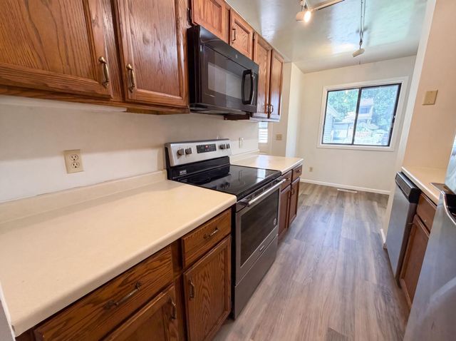 201 Bridlewood Drive, Saint Paul, MN 55119
