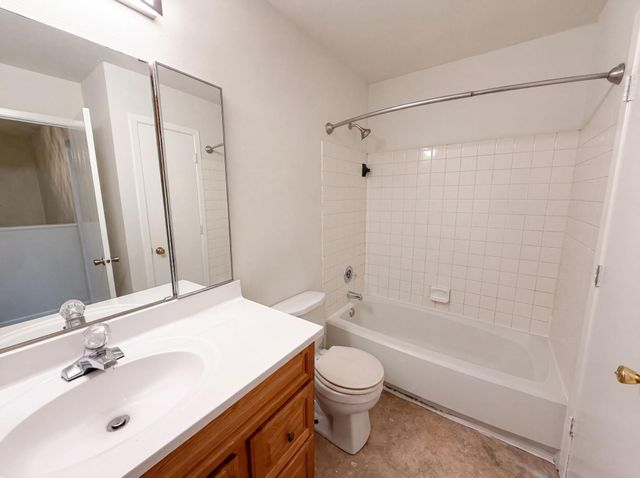 201 Bridlewood Drive, Saint Paul, MN 55119