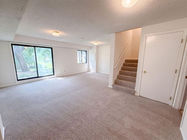201 Bridlewood Drive, Saint Paul, MN 55119