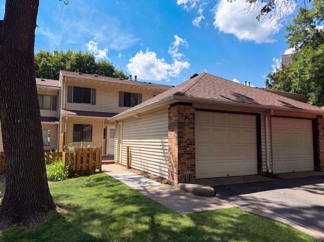 201 Bridlewood Drive, Saint Paul, MN 55119