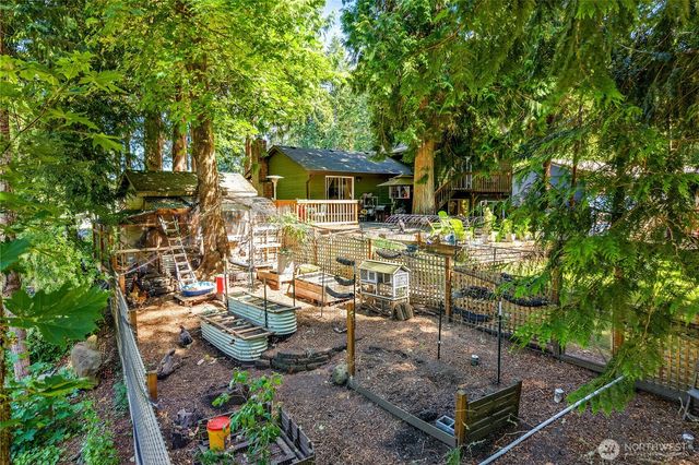 8210 University Point Circle NE, Bremerton, WA 98311
