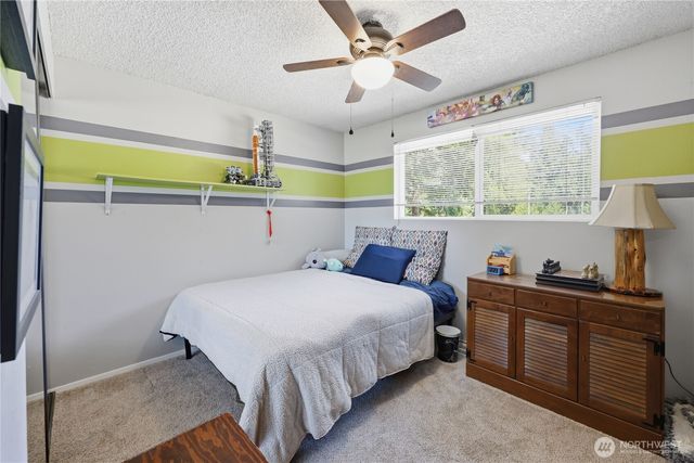 8210 University Point Circle NE, Bremerton, WA 98311