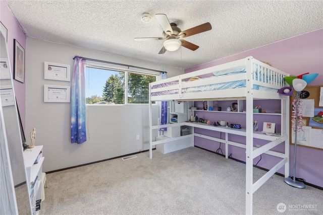 8210 University Point Circle NE, Bremerton, WA 98311
