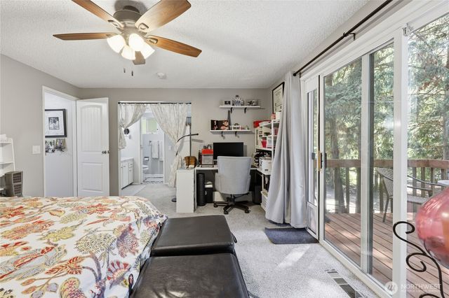 8210 University Point Circle NE, Bremerton, WA 98311