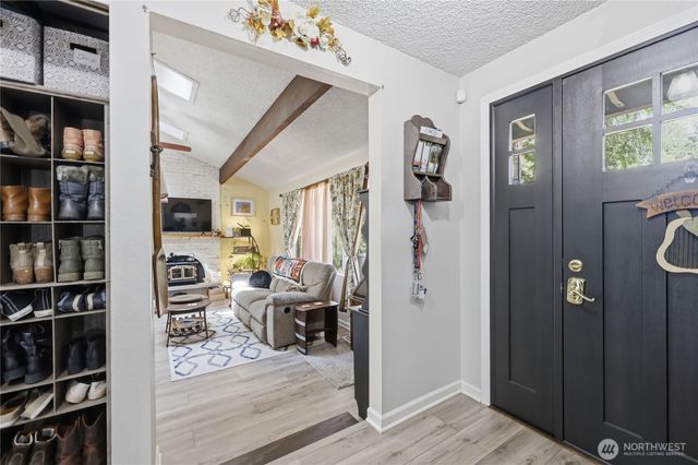 8210 University Point Circle NE, Bremerton, WA 98311