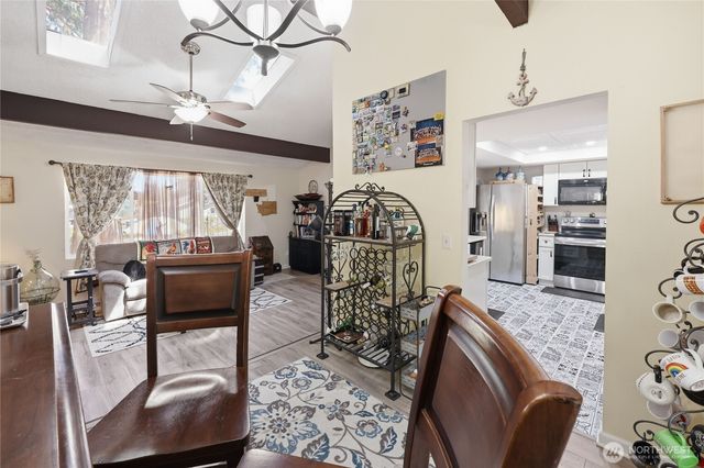 8210 University Point Circle NE, Bremerton, WA 98311