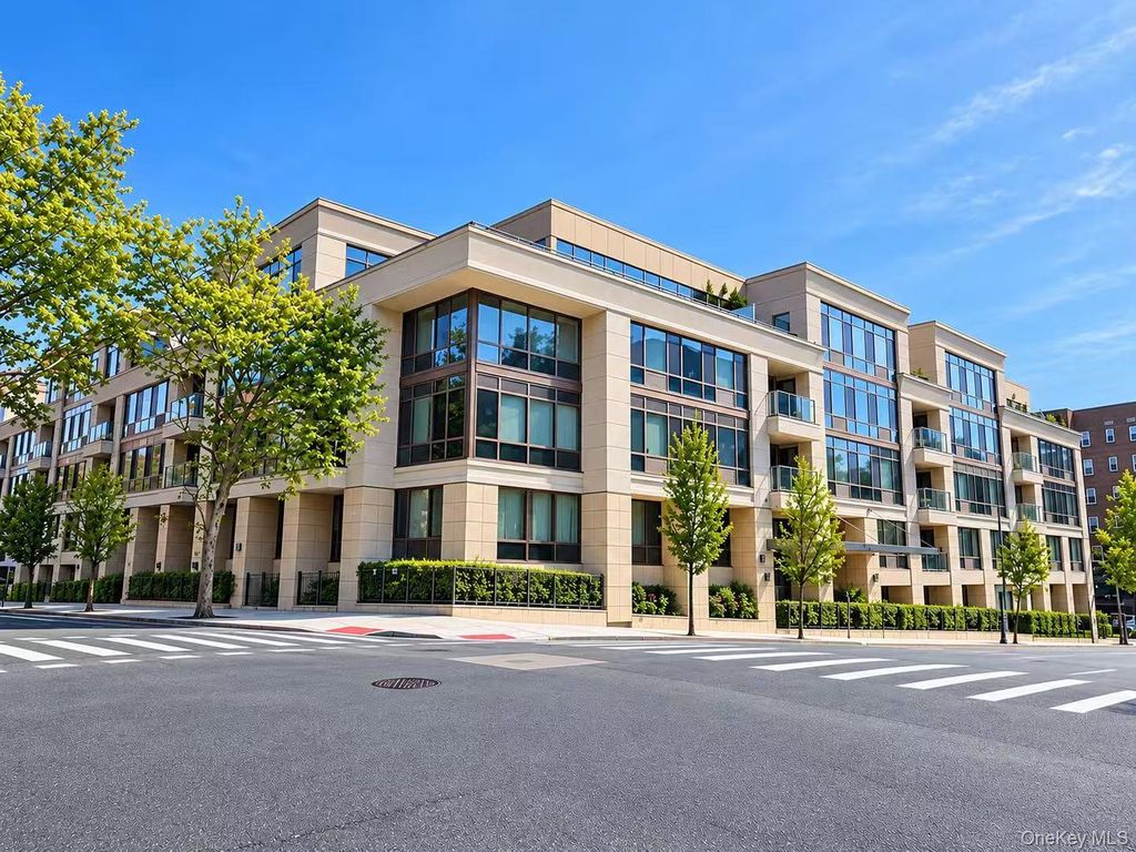 6405 Yellowstone Boulevard PH502, Forest Hills, NY 11375 — exterior
