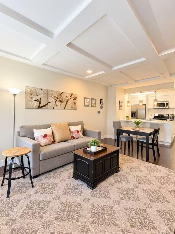 6405 Yellowstone Boulevard PH502, Forest Hills, NY 11375 — photo 3