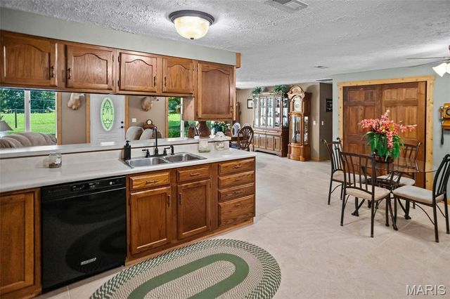 4837 Rocky Branch Road, Bethalto, IL 62010