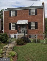 818 CHILLUM RD, Hyattsville, MD 20783