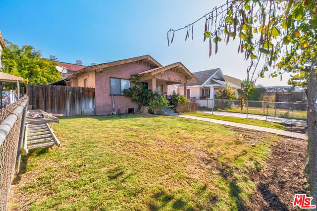 5851 La Mirada Avenue, Los Angeles, CA 90038