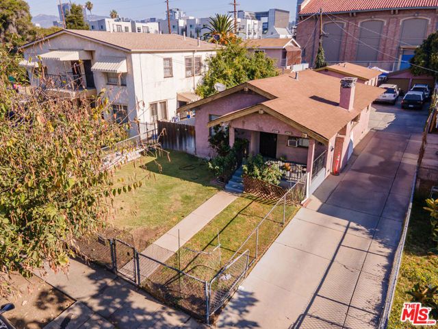 5851 La Mirada Avenue, Los Angeles, CA 90038