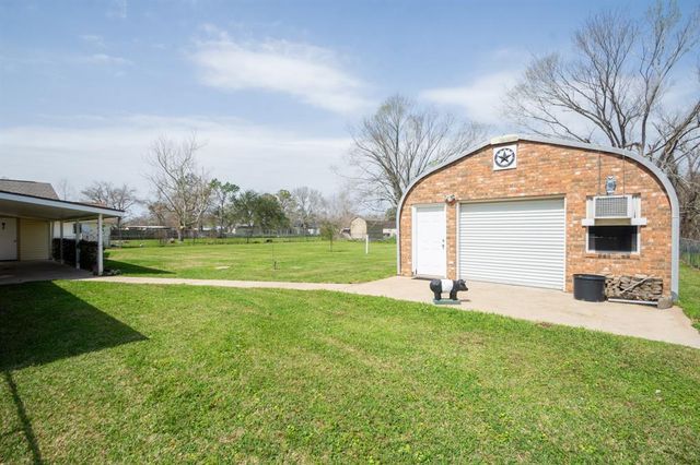 1108 County Road 481, Brazoria, TX 77422