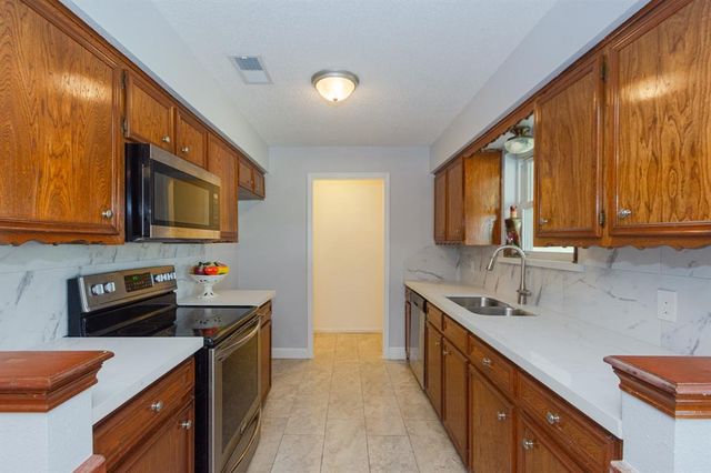 1108 County Road 481, Brazoria, TX 77422