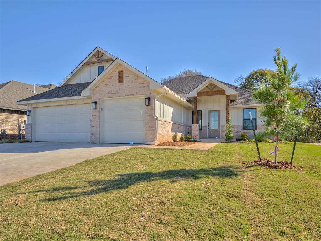 109 Firethorn Way, Noble, OK 73068