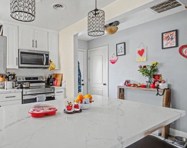 306 Dean Way, Folsom, CA 95630