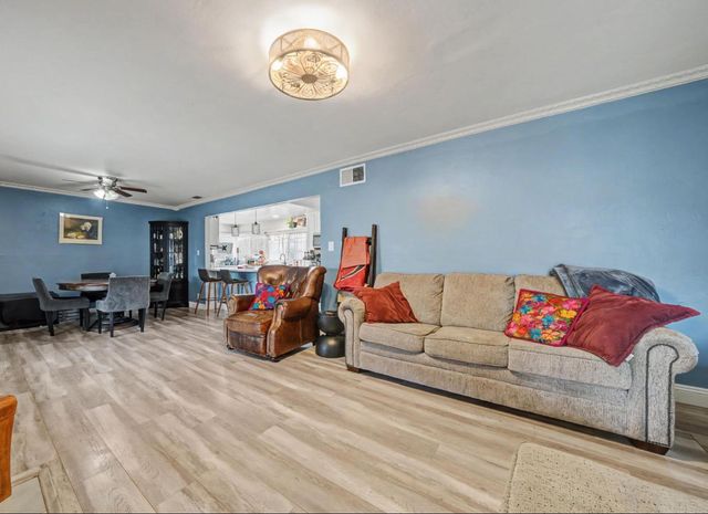 306 Dean Way, Folsom, CA 95630