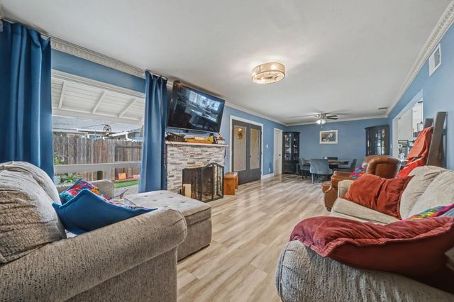 306 Dean Way, Folsom, CA 95630