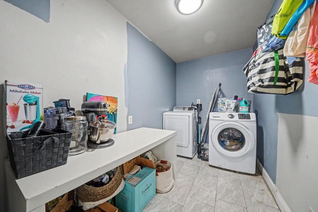 306 Dean Way, Folsom, CA 95630