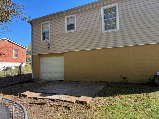 106 Bender Drive, Frankfort, KY 40601