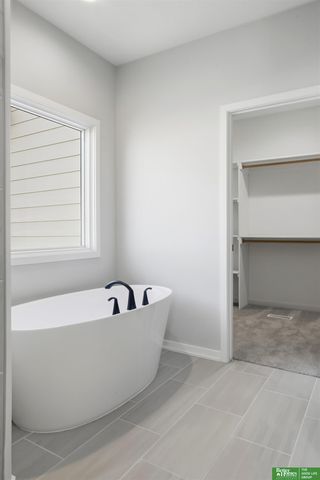 10709 S 219th Avenue, Gretna, NE 68028