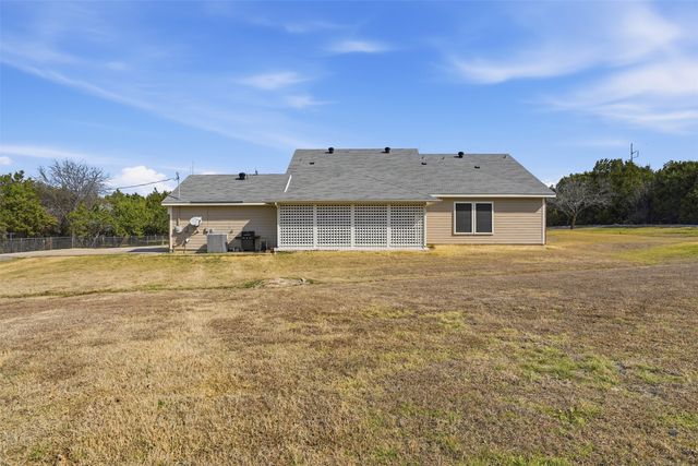 1267 County Road 406, Nemo, TX 76070