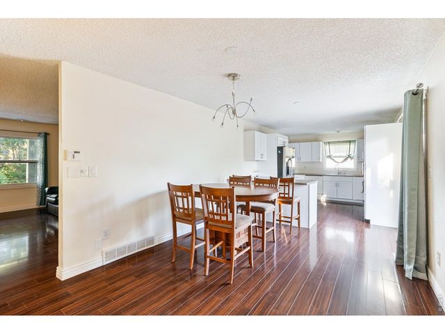 700 Riverbend Dr, Fort Collins, CO 80524