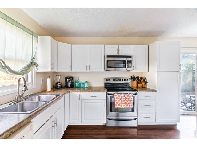 700 Riverbend Dr, Fort Collins, CO 80524