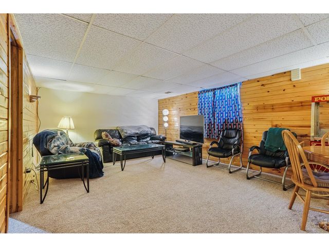 700 Riverbend Dr, Fort Collins, CO 80524