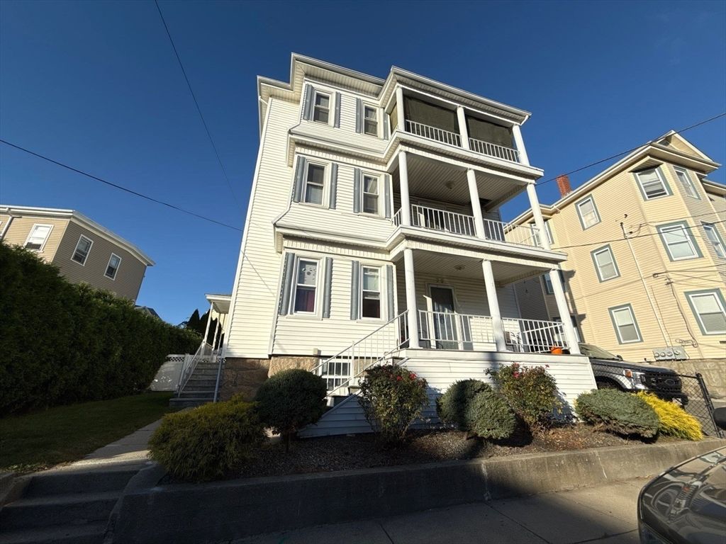 36 Palmer St, Fall River, MA 02724