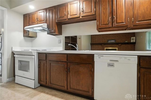 1360 Fenway Court, Centerville, OH 45458