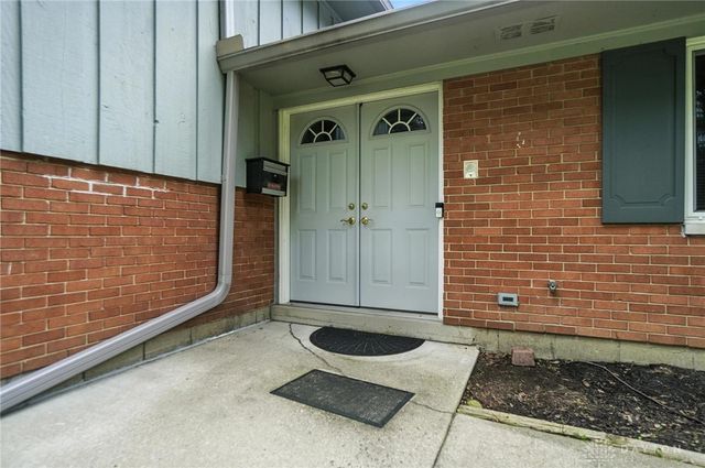 1360 Fenway Court, Centerville, OH 45458