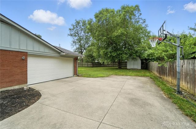 1360 Fenway Court, Centerville, OH 45458