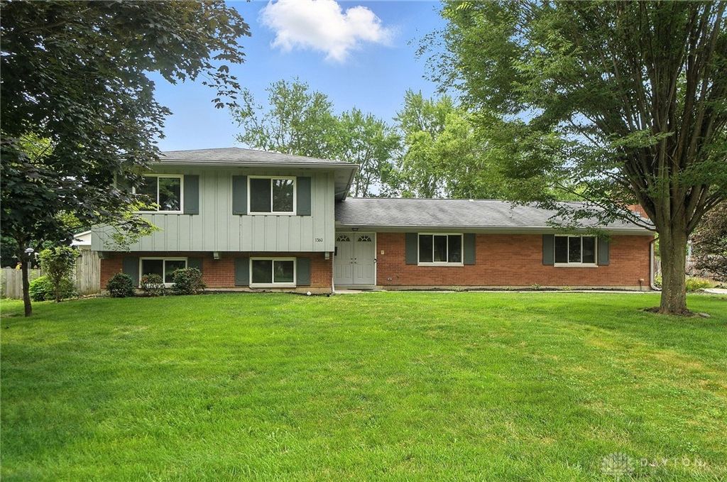 1360 Fenway Court, Centerville, OH 45458