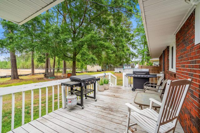 1704 Sherwood Dr., Conway, SC 29526