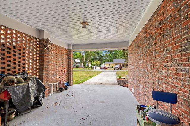 1704 Sherwood Dr., Conway, SC 29526