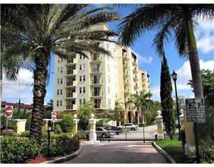 9021 SW 94 ST 606, Miami, FL 33176
