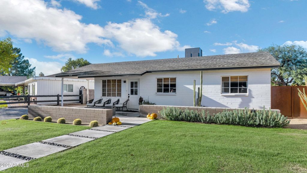 4549 E CAMPBELL Avenue, Phoenix, AZ 85018