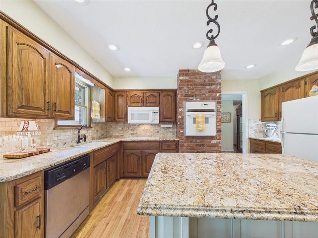 14214 Highway 62, Rogers, AR 72756
