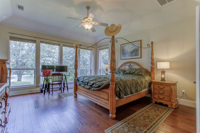9313 Dosier Cove W, Fort Worth, TX 76179