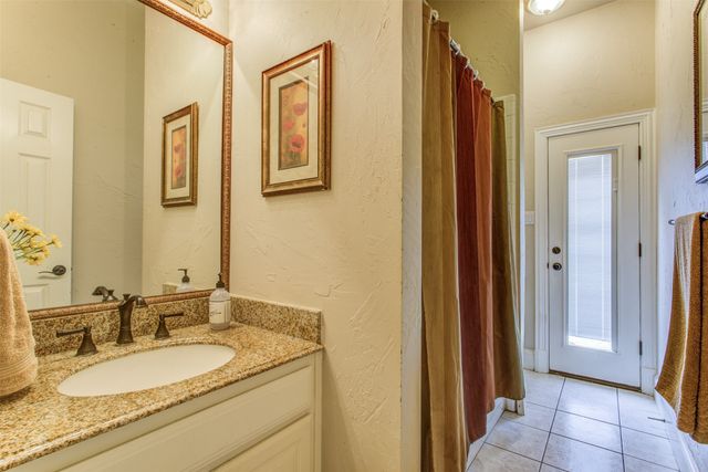 9313 Dosier Cove W, Fort Worth, TX 76179