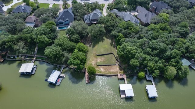 9313 Dosier Cove W, Fort Worth, TX 76179