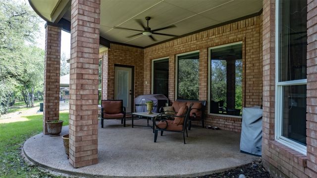 9313 Dosier Cove W, Fort Worth, TX 76179