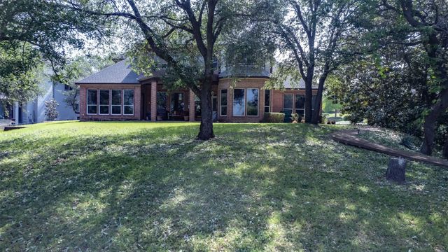 9313 Dosier Cove W, Fort Worth, TX 76179