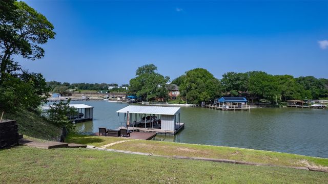 9313 Dosier Cove W, Fort Worth, TX 76179
