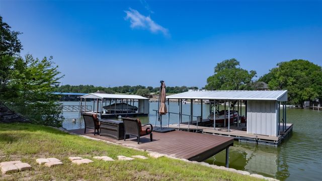 9313 Dosier Cove W, Fort Worth, TX 76179