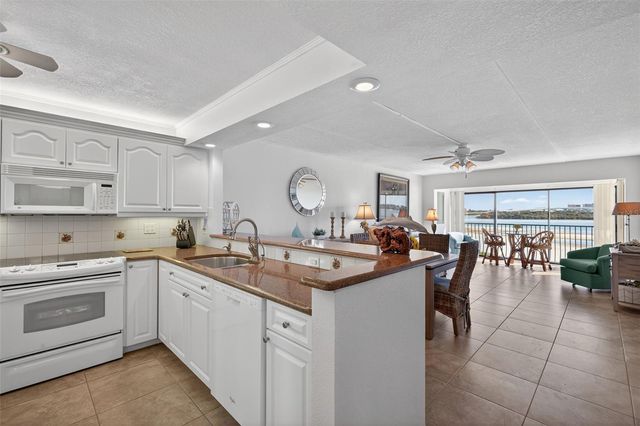 865 S GULFVIEW BOULEVARD 207, Clearwater Beach, FL 33767