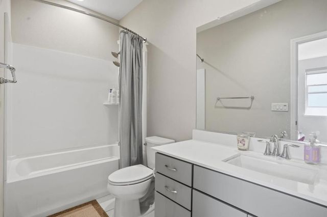 2733 Sorano Court Unit 7, San Jose, CA 95111